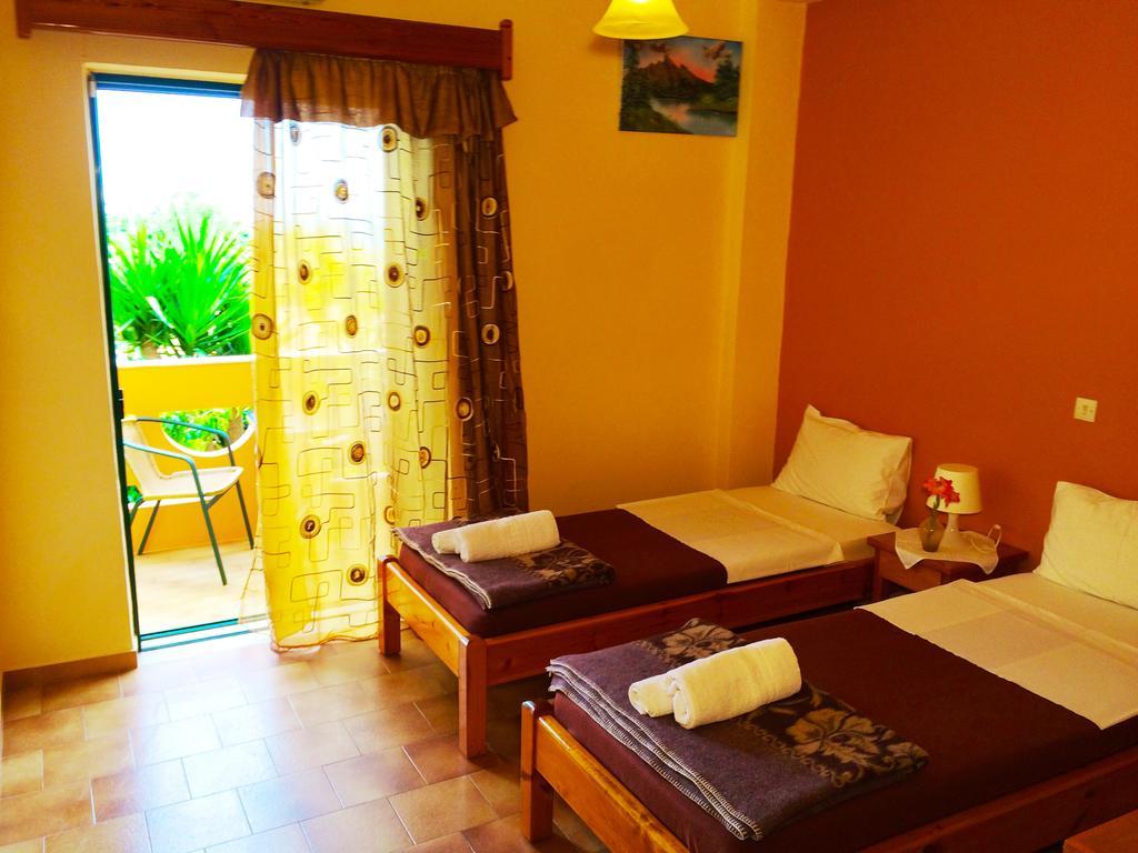 Chrissas Apartments Ретимно Екстериор снимка